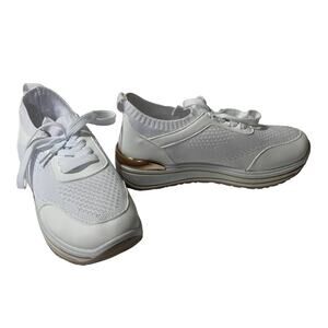 ROUGE White Gold Slip On Athletic Sneakers Size 8.5